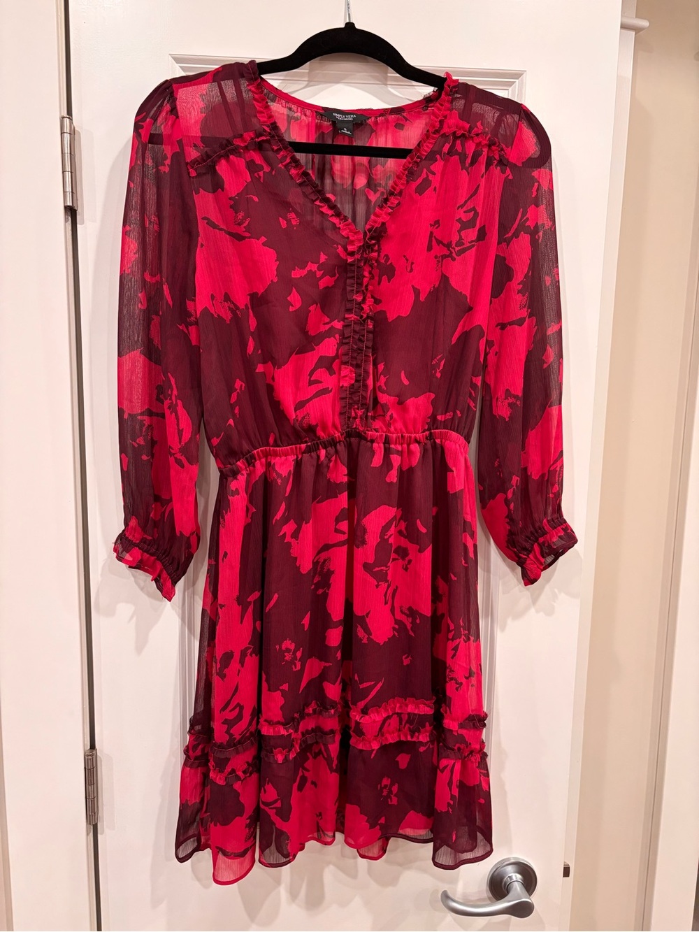 Simply Vera Vera Wang Red and Burgundy Floral V-Neck Long Sleeve Dress